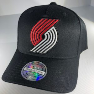 Mitchell & Ness Flexfit 110 NBA Portland Trailblazers The Black/Team Colour Logo Snapback OSFA